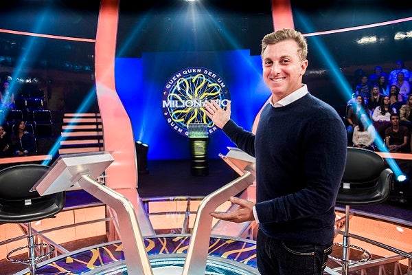 As tardes de sábado da TV brasileira precisam urgentemente de um grande choque