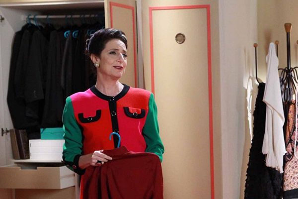 A semana em Carinha de Anjo: Haydee chora e diz que se sente órfã de filhos