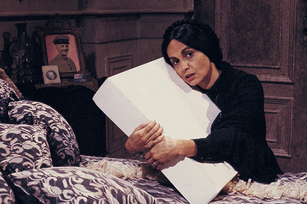 A semana em Tieta: Tieta ameaça contar o que tem dentro da caixa de Perpétua