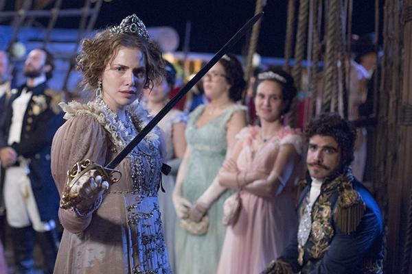 Embate entre Leopoldina e Domitila valoriza atrizes e empolga público em Novo Mundo