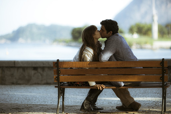 Reencontro entre Renato e Alice não melhora enredo de Os Dias Eram Assim