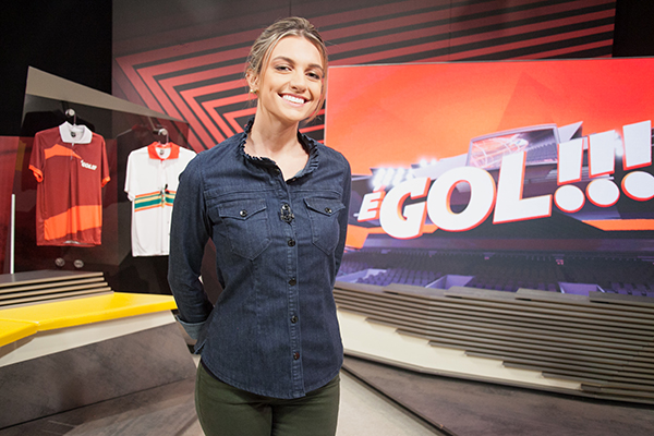 Novata, apresentadora do É Gol se inspira em Fernanda Gentil para apresentar atração
