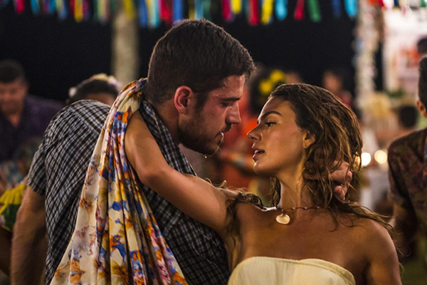 A semana em A Força do Querer: Jeiza descobre que Zeca e Ritinha se beijaram