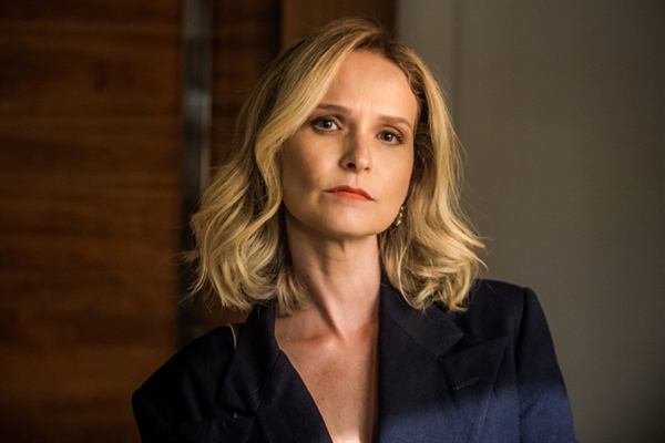 Retorno de Fernanda Rodrigues evidencia versatilidade da atriz em O Outro Lado do Paraíso