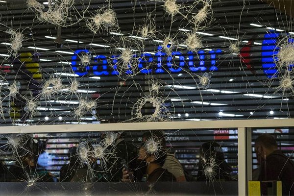 Após assassinato em loja, Carrefour gasta milhões na Globo para “limpar imagem”