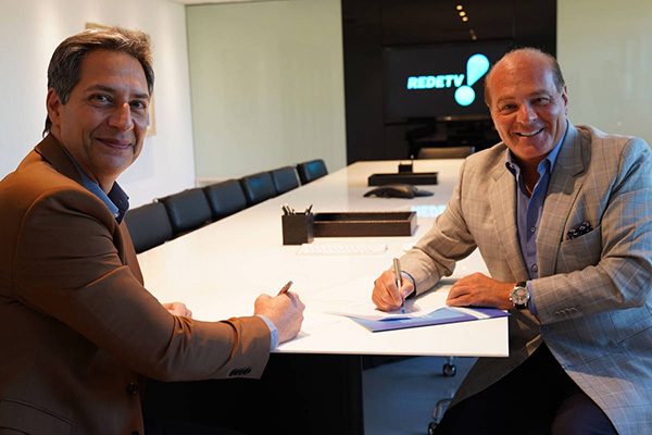 RedeTV! completa 21 anos, mas flerta com irrelevância e ameaça virar emissora nanica