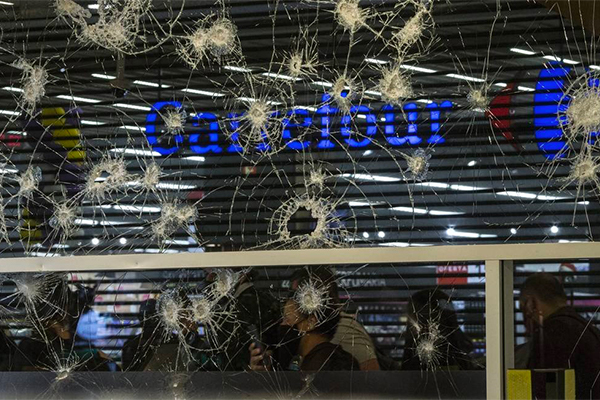 Após assassinato em loja, Carrefour gasta milhões na Globo para “limpar imagem”