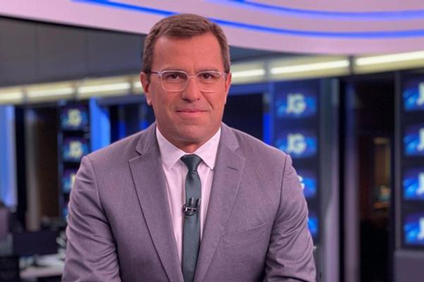 Por que Rodrigo Bocardi está apresentando o Jornal da Globo? - TV História