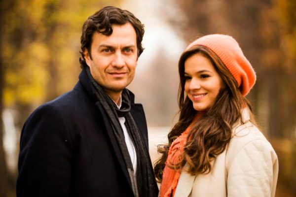 Gabriel Braga Nunes and Bruna Marquezine in the soap opera Em Família