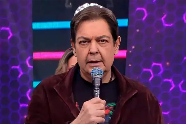 De volta à TV, Zeca Camargo fala sobre quiz show em horário nobre da Band