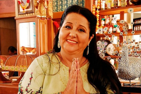 Mara Manzan interprretou a Dona Ashima Matub em "Caminho das índias"