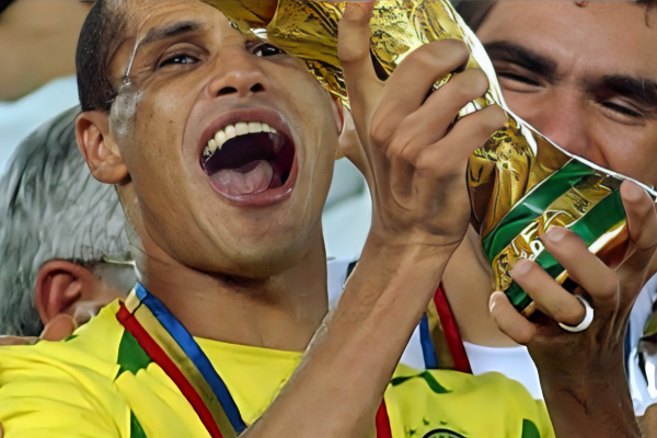 2. Rivaldo's transformation with blonde hair - wide 9