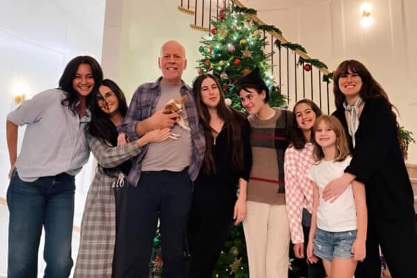 Bruce Willis com a família em 2022