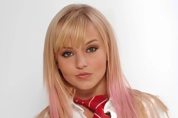 Rebelde - Angelique Boyer