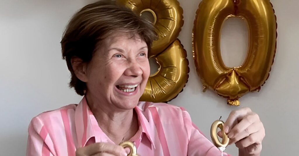 Longe da Globo, atriz de O Rei do Gado leva vida agitada aos 80 anos Ana Rosa