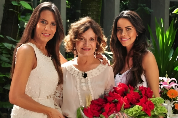 Keila Lima, Rosamaria Murtinho e Daniela Albuquerque no Manhã Maior, da RedeTV!