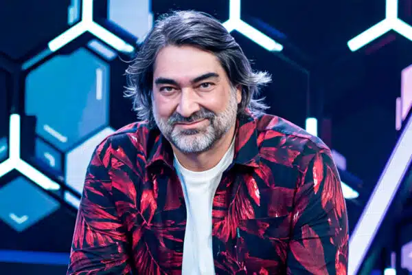 Zeca Camargo estreia 1001 Perguntas, novo game show da Band