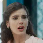 Camila Queiroz como Marê em Amor Perfeito (Reprodução / Globo)