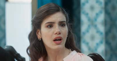 Camila Queiroz como Marê em Amor Perfeito (Reprodução / Globo)