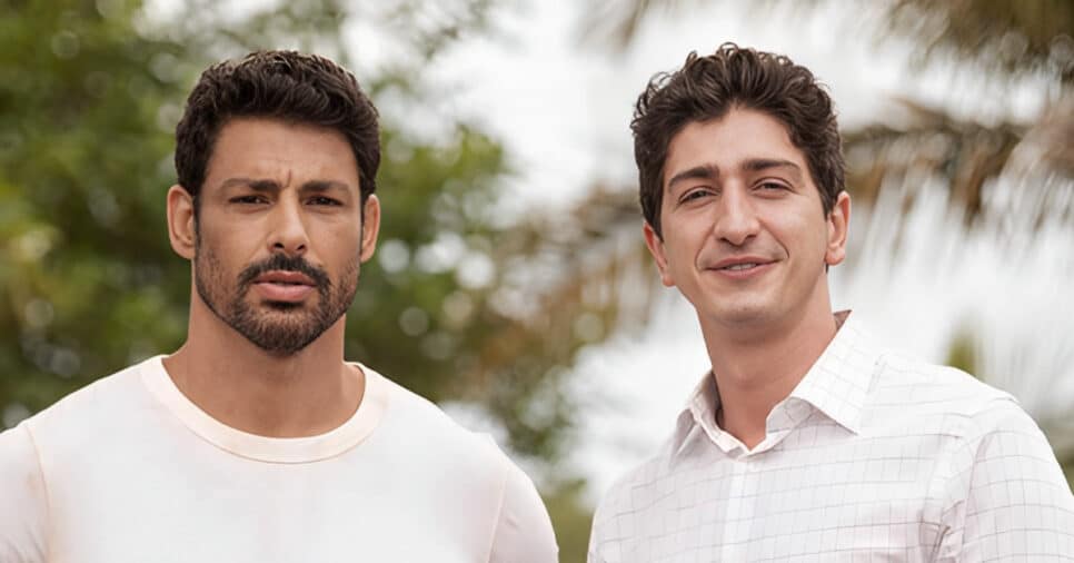 Caio (Cauã Reymond) e Daniel (Johnny Massaro) em Terra e Paixão