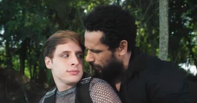 Kelvin (Diego Martins) e Ramiro (Amaury Lorenzo) em Terra e Paixão