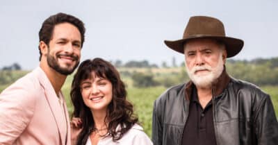 Rainer Cadete (Luigi), Debora Ozório (Petra) e Tony Ramos (Antônio) em Terra e Paixão (João Miguel Júnior / Globo)