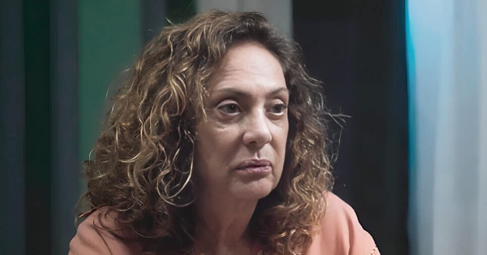 Eliane Giardini vive Agatha em Terra e Paixão
