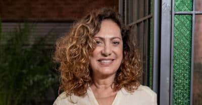 Eliane Giardini (Agatha) em Terra e Paixão (Divulgação / Globo)