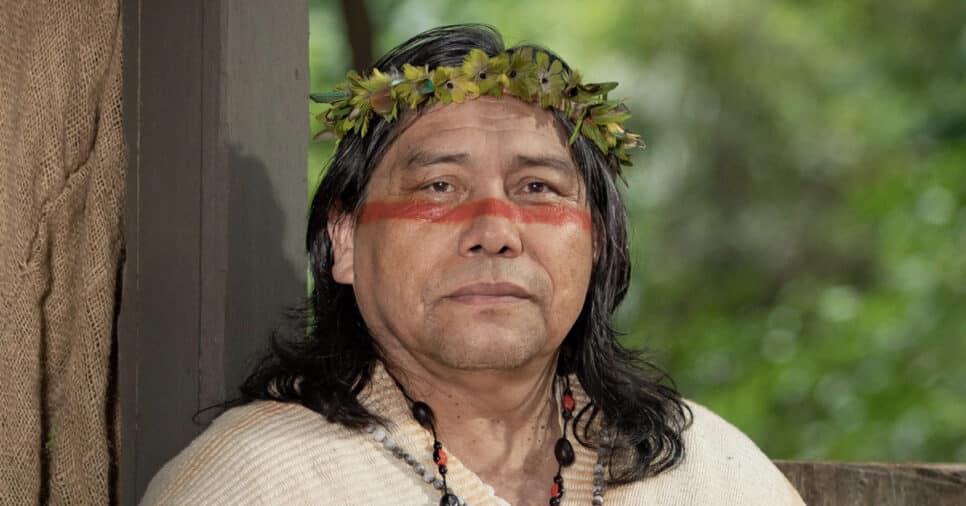 Daniel Munduruku como Jurecê em Terra e Paixão