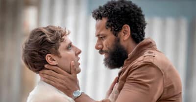 Diego Martins e Amaury Lorenzo como Kelvin e Ramiro em Terra e Paixão (Reprodução / Globo)