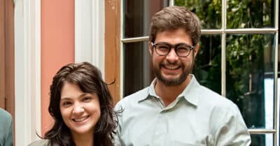Petra (Debora Ozório) e Hélio (Rafael Vitti) em Terra e Paixão (Divulgação / Globo)