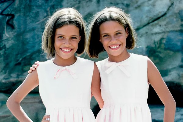 Joyce Caldas e Thaís Caldas, as gêmeas de Corpo Dourado