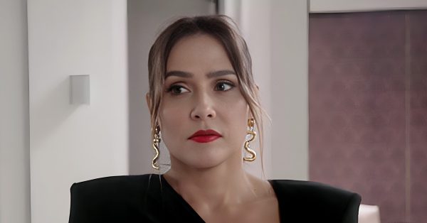 Deborah Secco como Lara em Elas por Elas