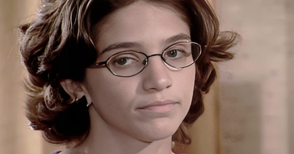 Roberta Gualda como Paulinha em Mulheres Apaixonadas