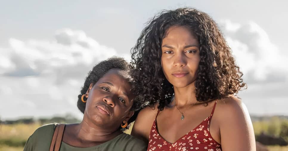 Tatiana Tiburcio e Barbara Reis em Terra e Paixão