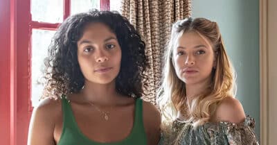 Aline (Barbara Reis) e Graça (Agatha Moreira) em Terra e Paixão (Divulgação / Globo)