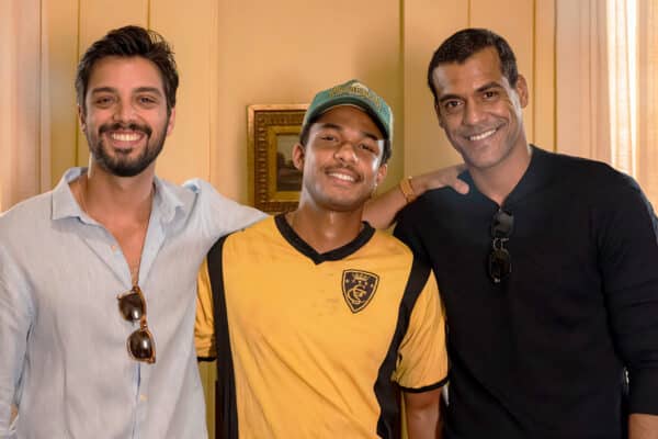 Rodrigo Simas, Juan Paiva e Marcelo Mello Jr em Renascer