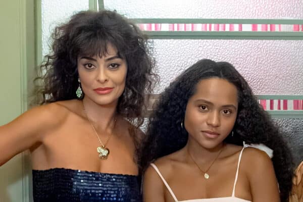 Jacutinga (Juliana Paes) e Maria Santa (Duda Santos) em Renascer