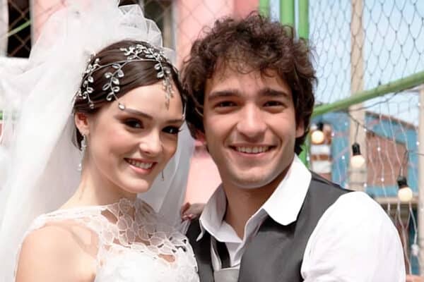 Isabelle Drummond e Humberto Carrão em Cheias de Charme