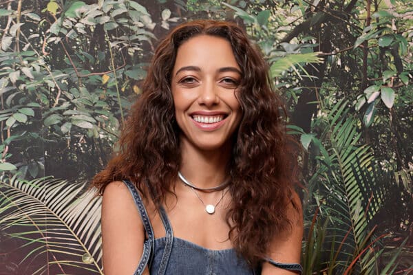 Alice Carvalho vive Ritinha em Renascer