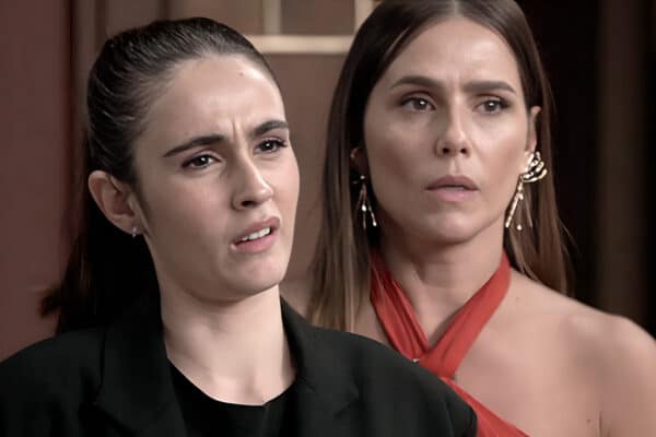 Valentina Herszage e Deborah Secco em Elas por Elas