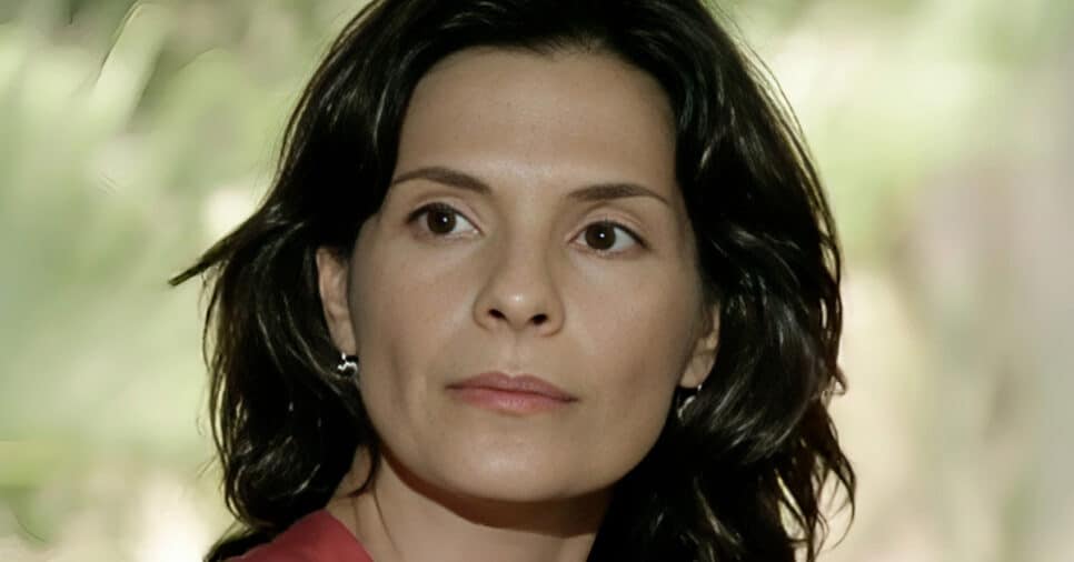 Helena Ranaldi como Verônica em Em Família