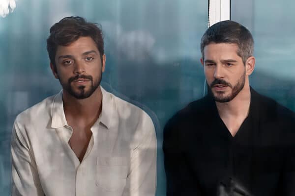 Venâncio (Rodrigo Simas) e Eriberto (Pedro Neschling) em Renascer