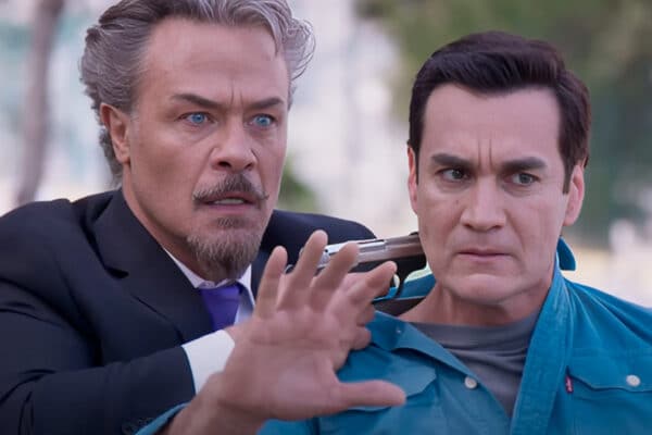 Adriano (Sergio Sendel) e Vicente (David Zepeda) em Minha Fortuna é Te Amar