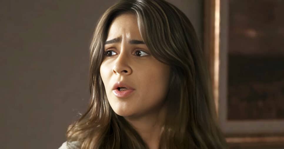 Giullia Buscacio em Renascer