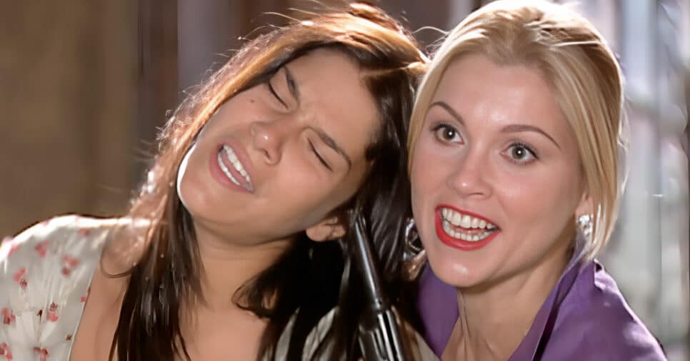 Serena (Priscila Fantin) e Cristina (Flavia Alessandra) em Alma Gêmea