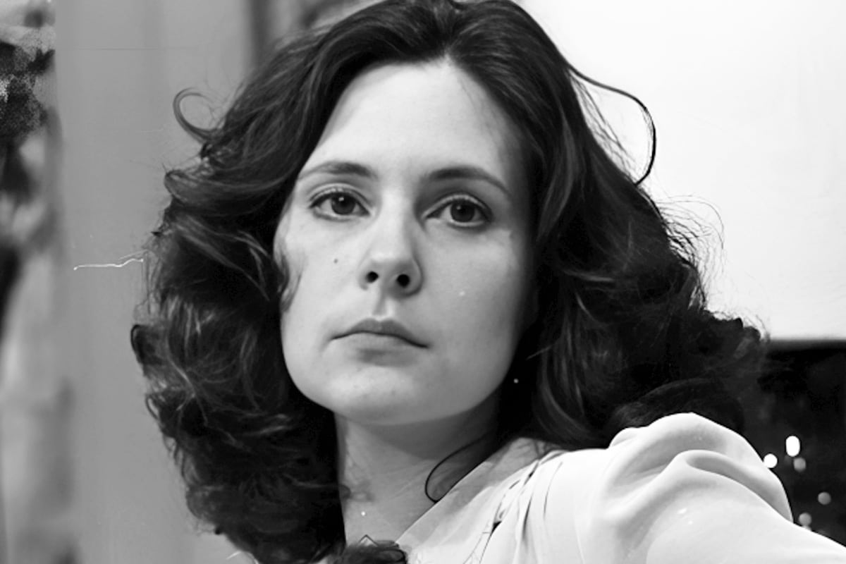 Elizabeth Savalla em Plumas e Paetês