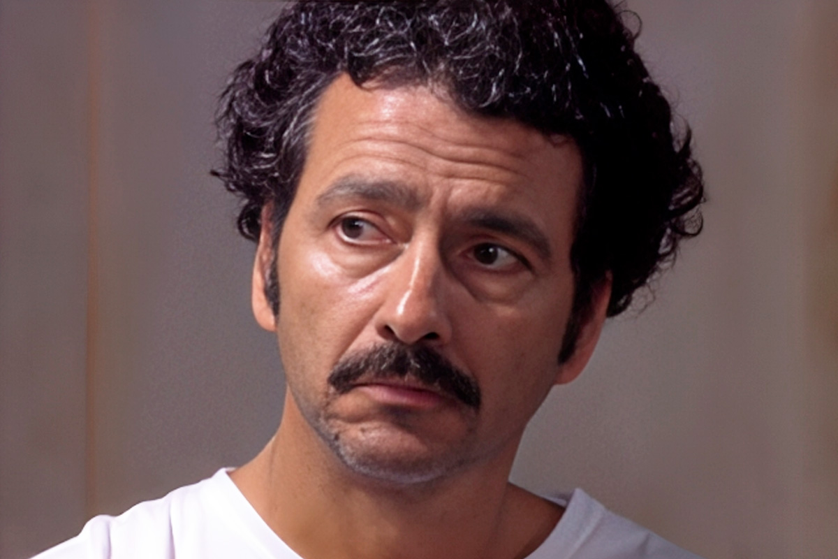 Marcos Palmeira como Sandro em Cheias de Charme