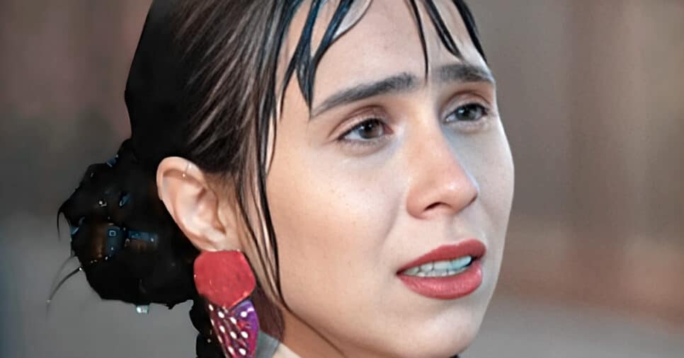 Daphne Bozaski como Lupita em Família é Tudo