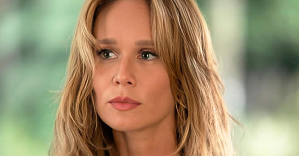 Mariana Ximenes como Isis em Mania de Você